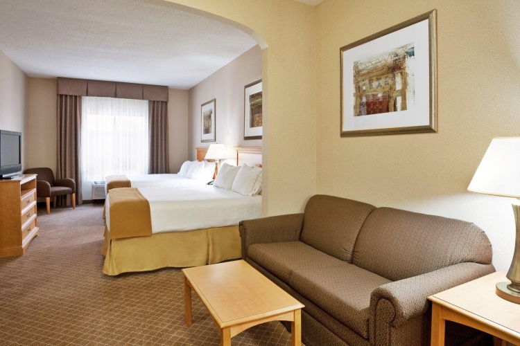 Quadruple Suite