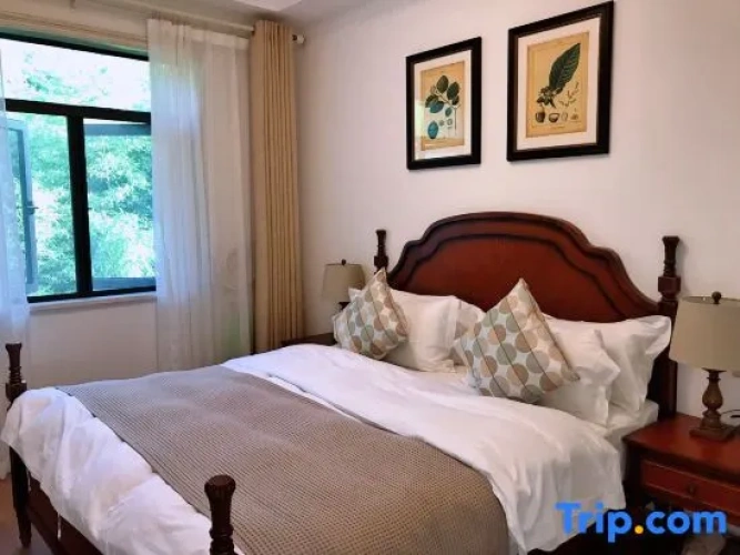 Deluxe Quadruple Family Suite