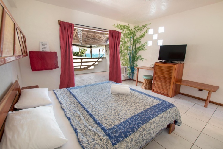 2 Bedrooms Apartment with garden view