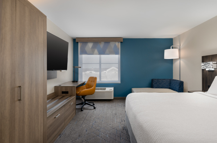 Holiday Inn Express Boston-Milford photo 8