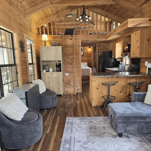 Standard room with mountain view