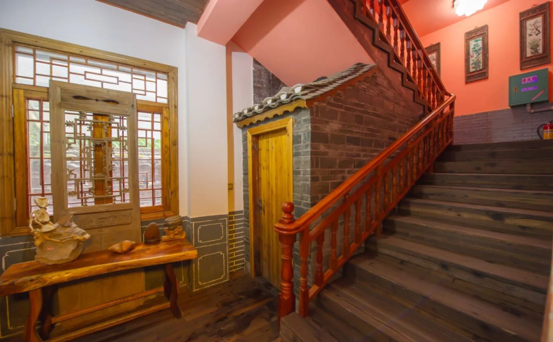 Yangshuo Scenic Mountain Retreat