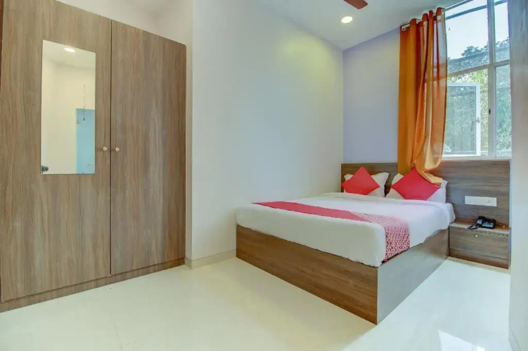 RK Grace by OYO Rooms