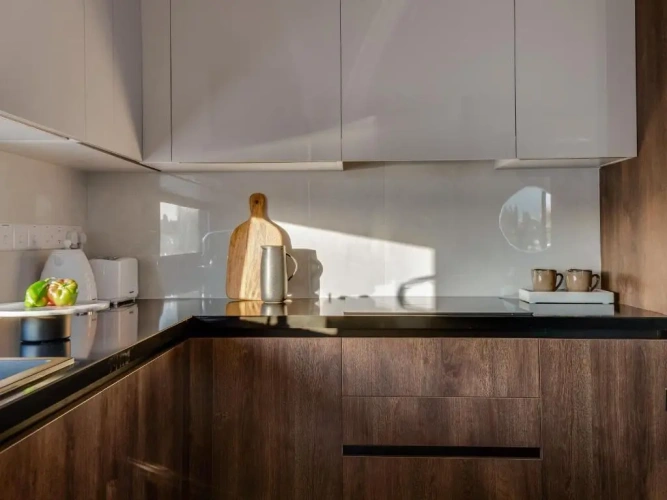 3 Bedrooms Apartment