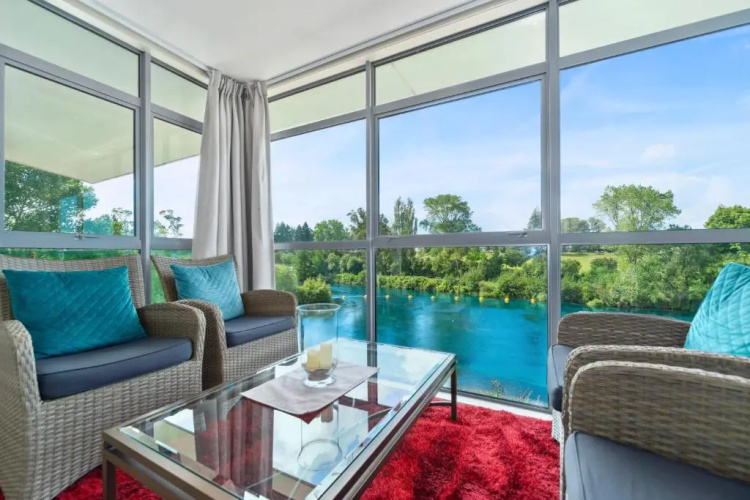 Two Views Taupo Apartment