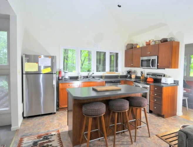 5 Bedrooms Cottage