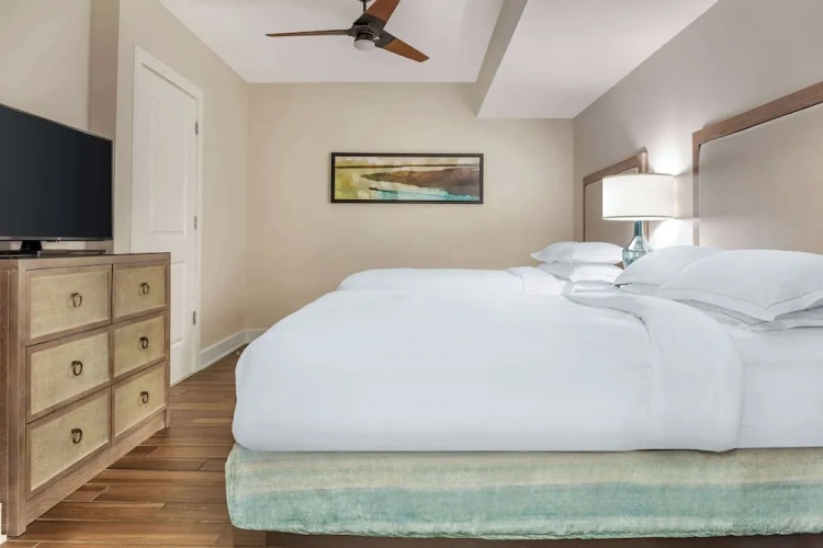 2 Bedrooms Suite with balcony