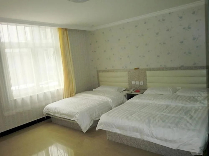 Xinhua Yijun Hotel