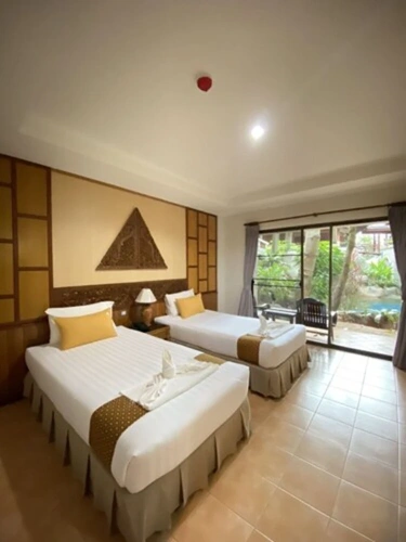 Standard Twin room with view