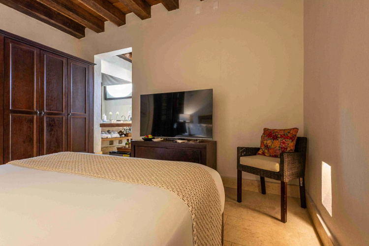 Ananda Hotel Boutique