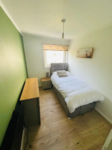 Cumbernauld Apartment With 3 Bedrooms