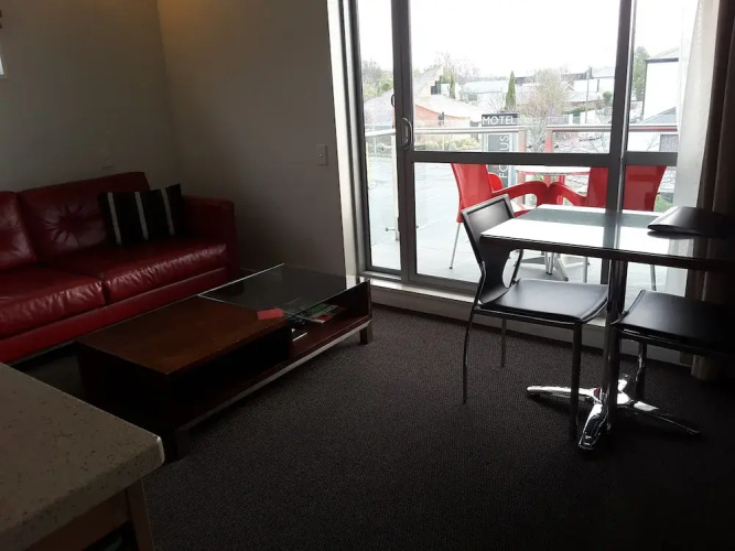 Focus Motel And Executive Suites