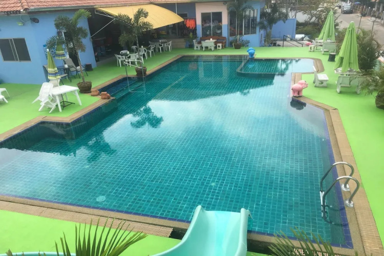 Tropical Pool