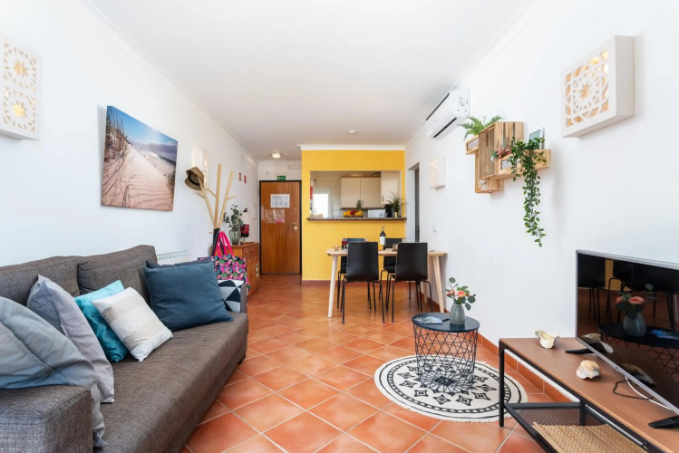sunny apartment with sea view