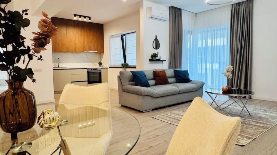Deluxe Apartment