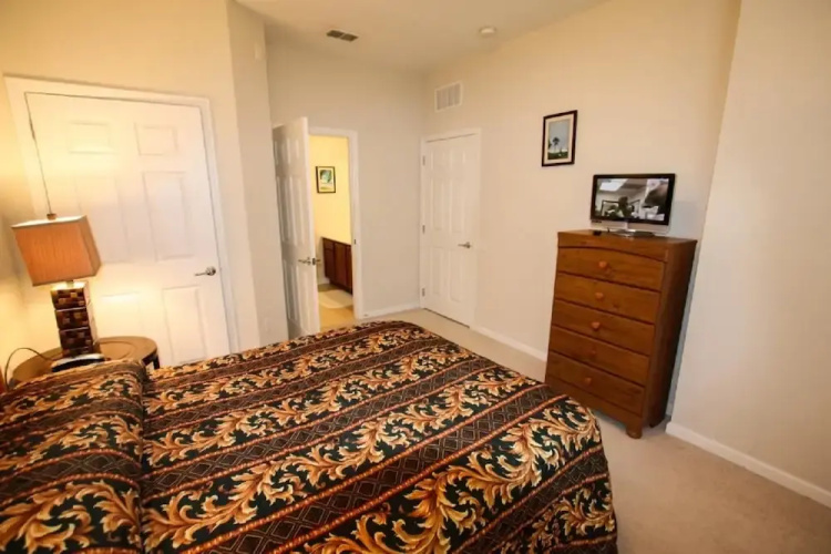 4114 Vista Cay