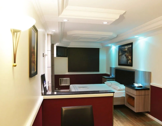 Hotel Metropolis