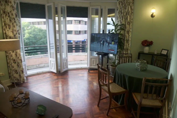 Avenida Cozy Apartment