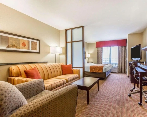 Deluxe Double Suite