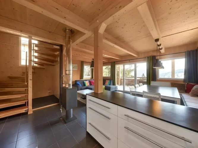Lush Chalet With Indoor hot tub