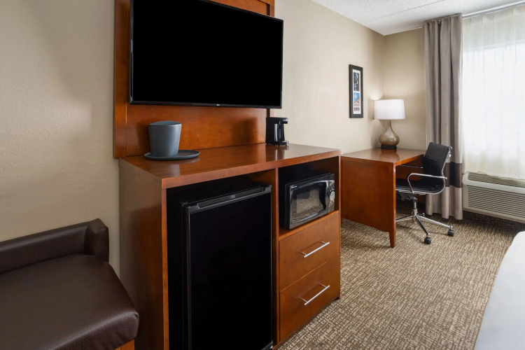 Wingate by Wyndham Pittsburgh/New Stanton