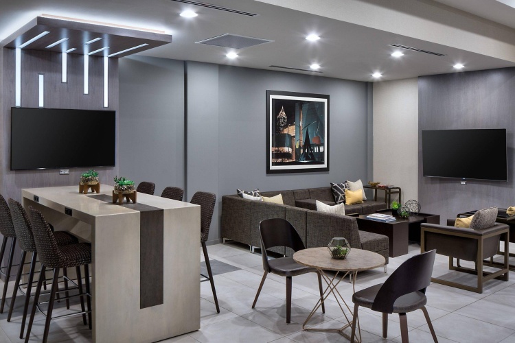 Standard Quadruple Club room