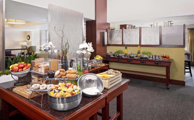 DoubleTree by Hilton Boston Bayside photo 12