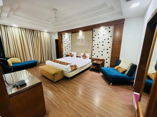 Suite with balcony
