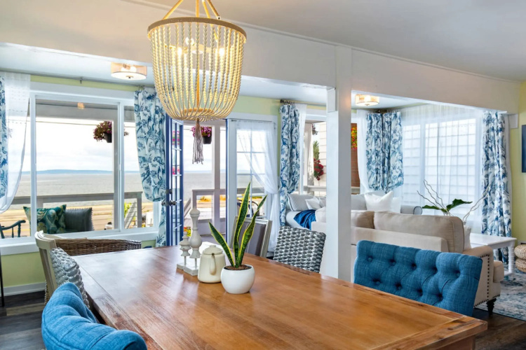2BR 2BA The Waterfront Gray on Alki Beach EXT STAY, Seattle
