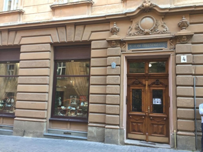 Standard Apartment