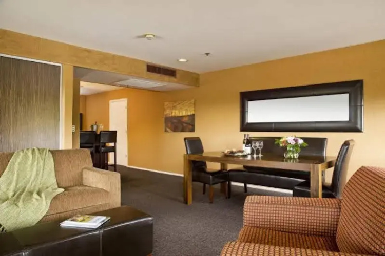 Fountaingrove Inn