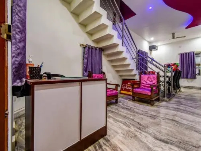 OYO 19111 Hotel Moonlight Premium