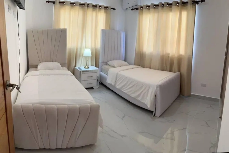 2 Bedrooms Cottage