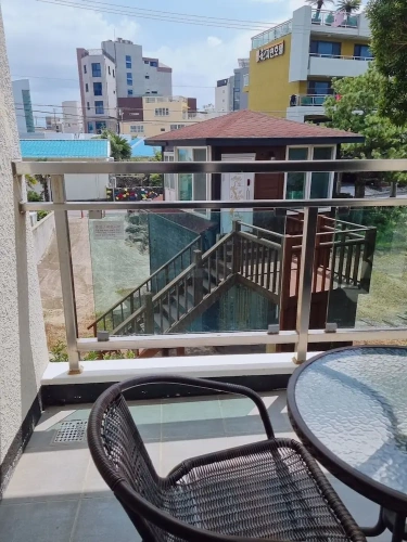Standard Twin Family room with city view