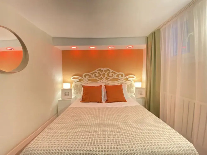 Refreshing Duplex Flat With Jacuzzi in Sisli