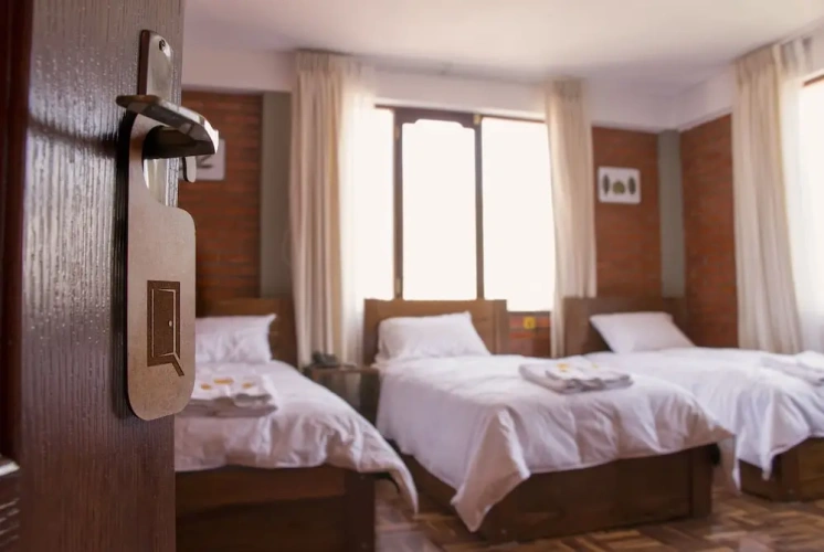 Deluxe Triple room with city view