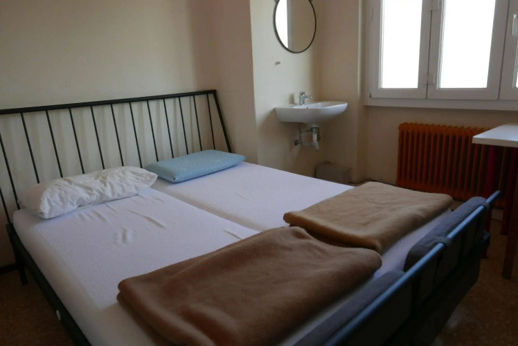 Lake Como Hostel