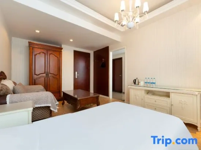 Deluxe Family Suite