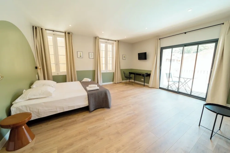 Deluxe Double room with balcony and with pool view