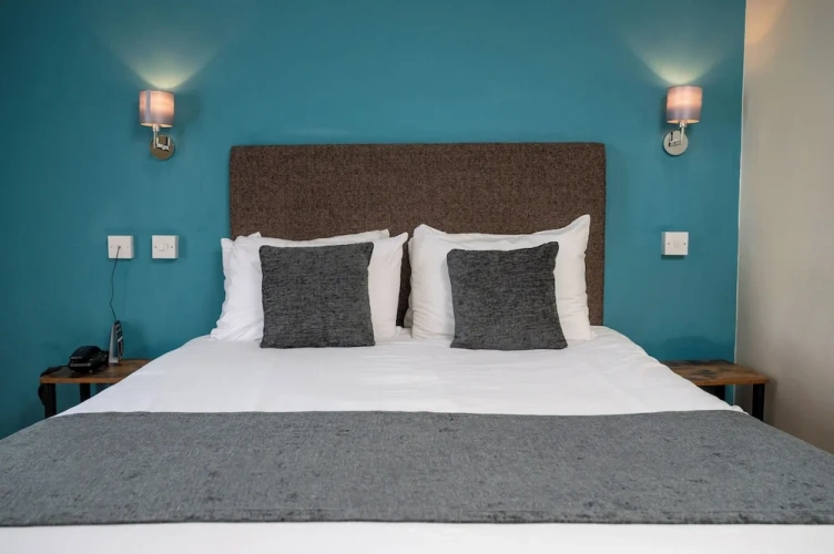 Standard Double room with land view