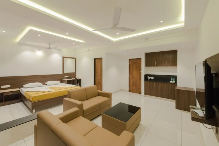 Luxury Suite