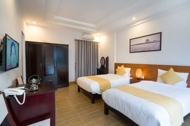 Deluxe Twin Studio with balcony and with garden view