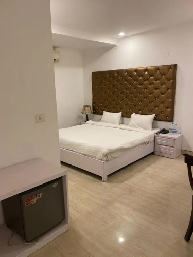 21 Milestone Hotel And Resort