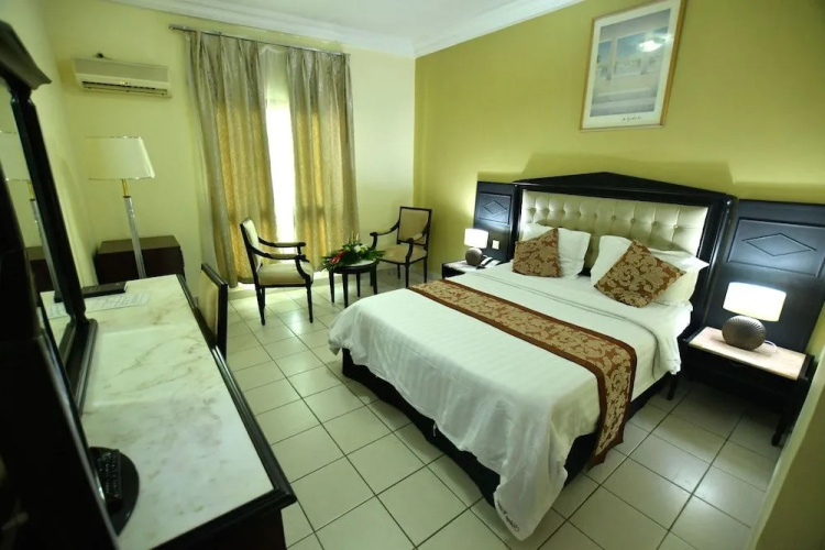 Hotel Makepe Palace