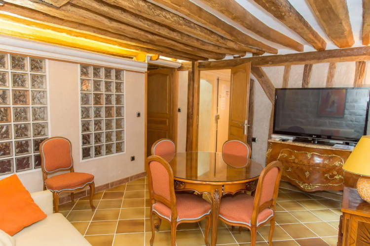 Saint-Germain des Pres Apartment