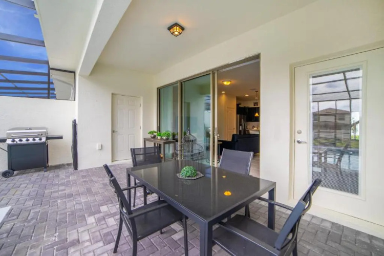 Townhome Splash Pool BBQ Free Water Park!