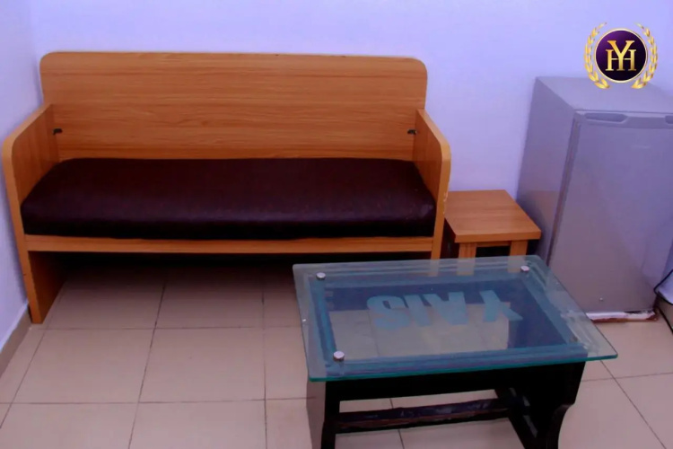 Yais Hotel and Suites