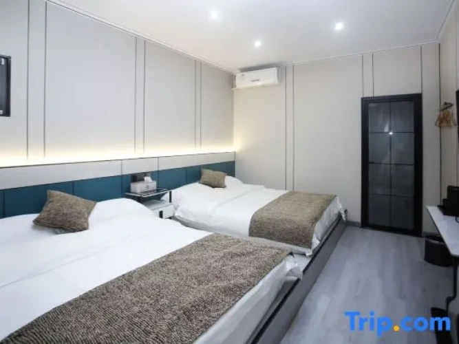 Bed in Dorm