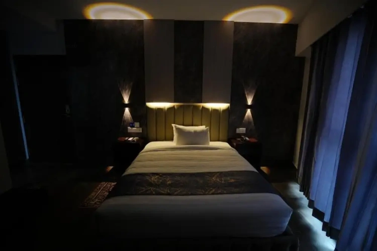Luxury Suite