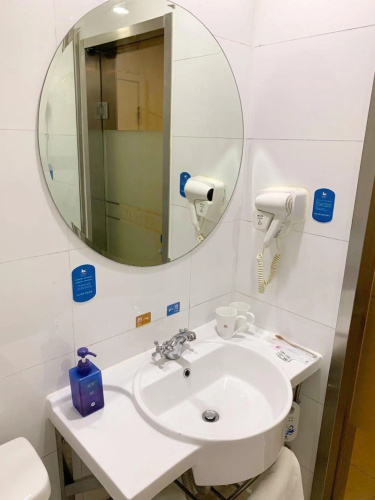 HanTing Hotel (Weihai High-speed Railway Station Qilu Mall)